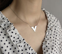Triangle geometric necklace clavicle chain