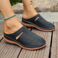 Hollow-out Vintage Thick-soled Slippers
