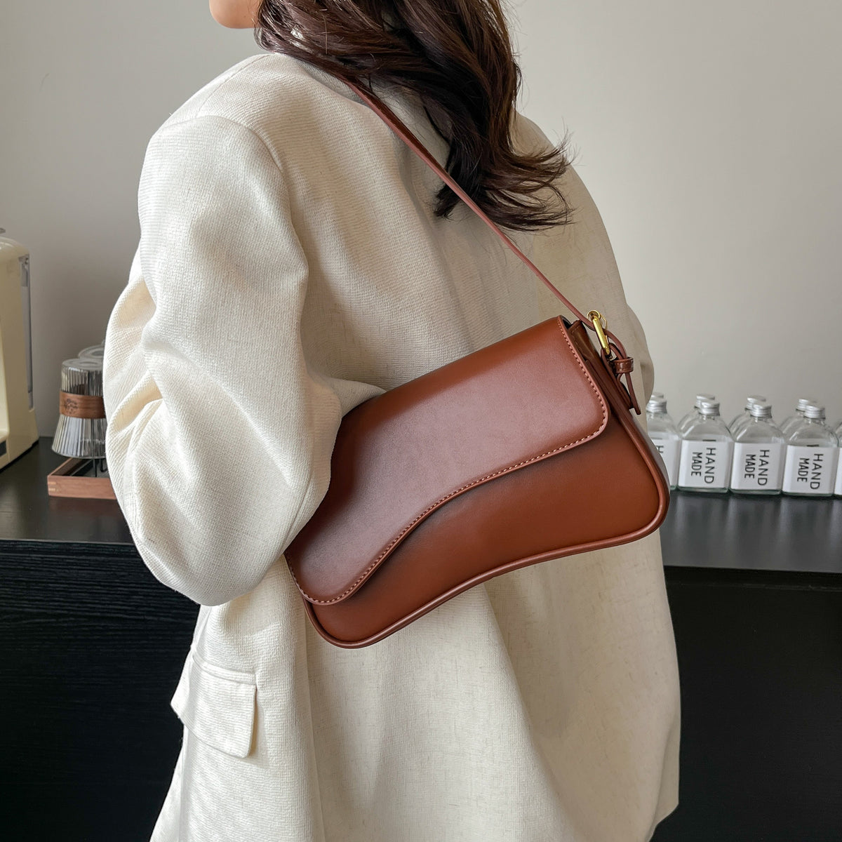 Women's Flap-top Magnetic-clip Shoulder Bag