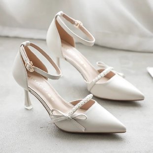 White High-Heel Shoes