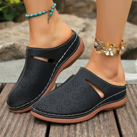 Hollow-out Vintage Thick-soled Slippers